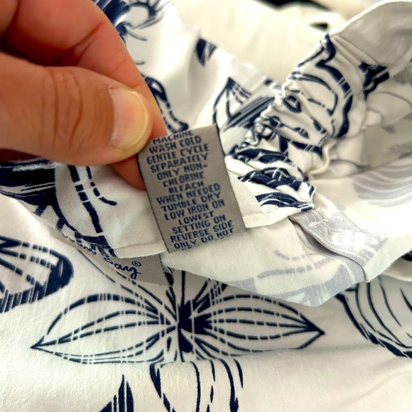 Coral Bay Women’s Navy and White Butterfly Print Capris Size 10 - Picture 8 of 8